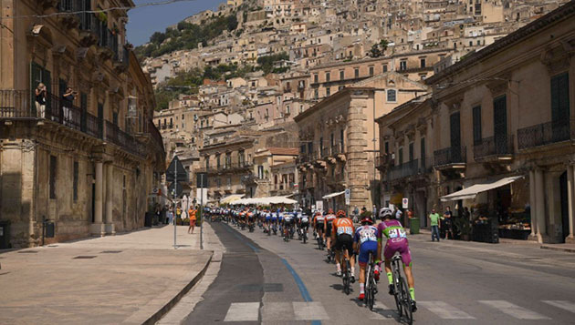 Peloton in Modica